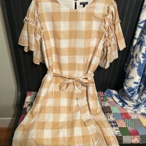 Who What Wear Checkered Midi Dress in Tan and White